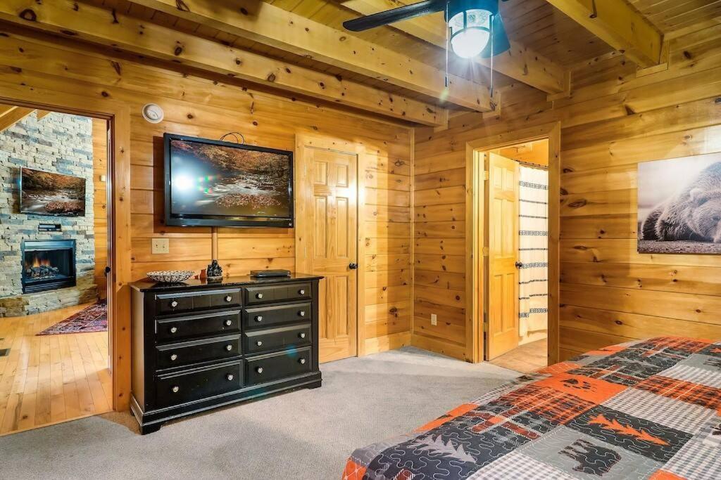 סביירוויל Cabin-N-Smokys! Indoor Resort Pool Views Hot Tub Game Room מראה חיצוני תמונה