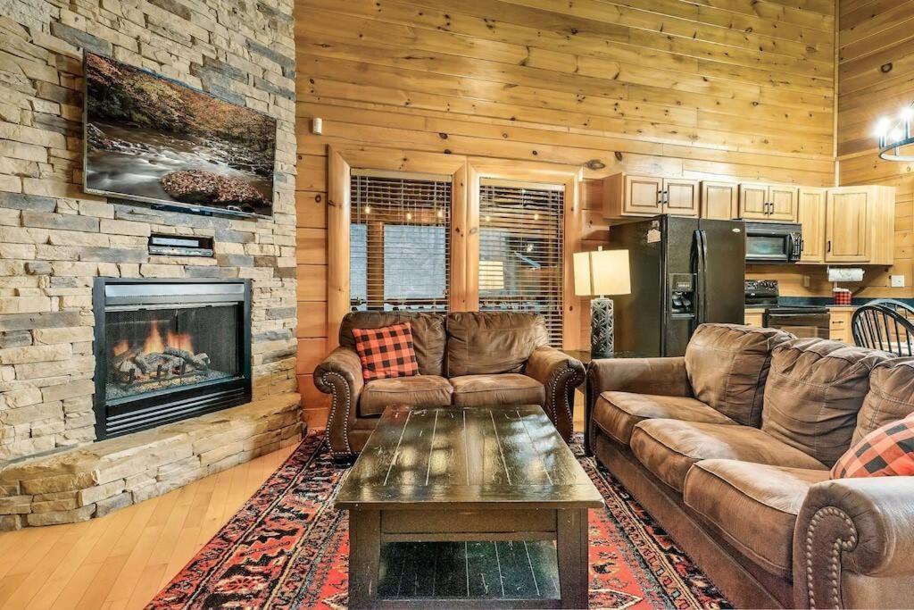 סביירוויל Cabin-N-Smokys! Indoor Resort Pool Views Hot Tub Game Room מראה חיצוני תמונה