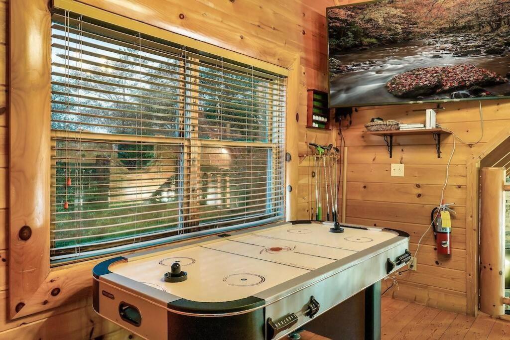 סביירוויל Cabin-N-Smokys! Indoor Resort Pool Views Hot Tub Game Room מראה חיצוני תמונה